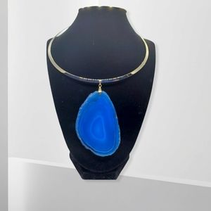 Blue onyx agate pendant necklace